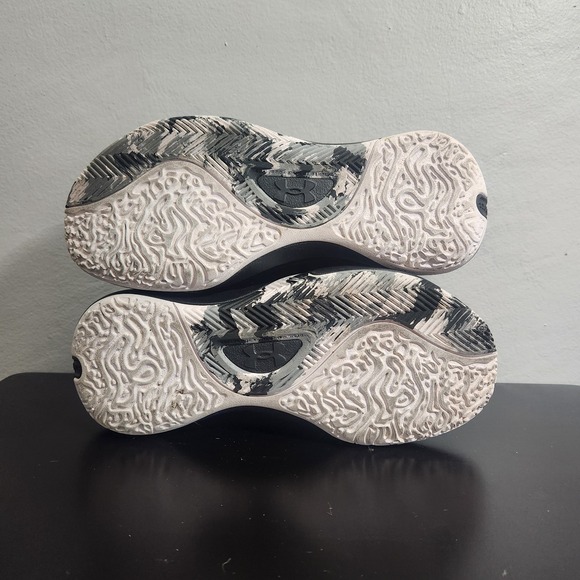 Under Armour Unisex‎ Lockdown 6.5Y 302561 Black Basketball Shoes Sneakers - Picture 8 of 8